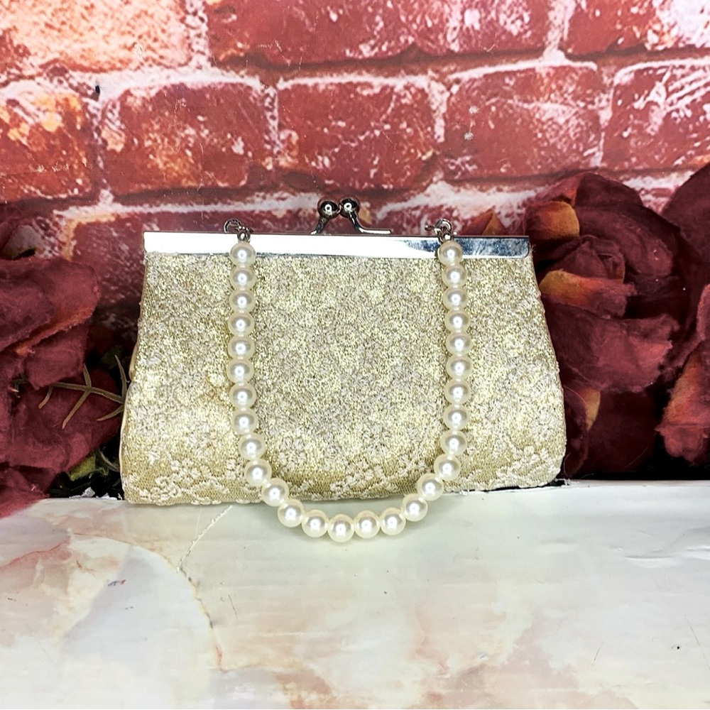 Vintage Monsoon Champagne Gold Lace and Satin Framed Pearl Kisslock Clut…